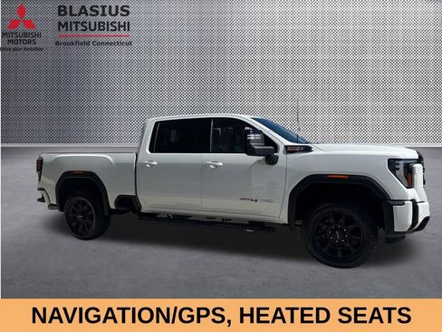 Used 2025 GMC Sierra 2500 AT4 AWD/4WD image 4