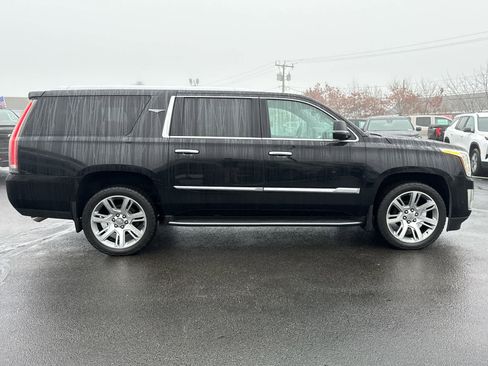 Used 2020 Cadillac Escalade ESV Luxury image 8