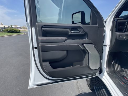 Certified 2025 GMC Sierra 2500 AT4X AWD/4WD image 21