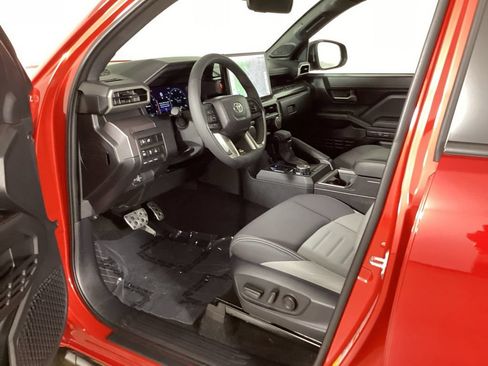 Used 2026 Toyota Tacoma TRD Sport w/ TRD Sport Upgrade Package AWD/4WD image 30