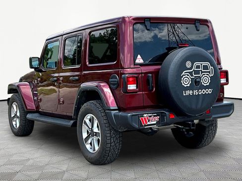 Used 2022 Jeep Wrangler Unlimited Sahara AWD/4WD image 4