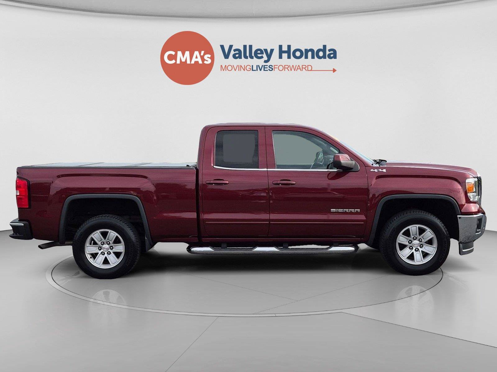 Used 2015 GMC Sierra 1500 SLE w/ SLE Value Package AWD/4WD image 6
