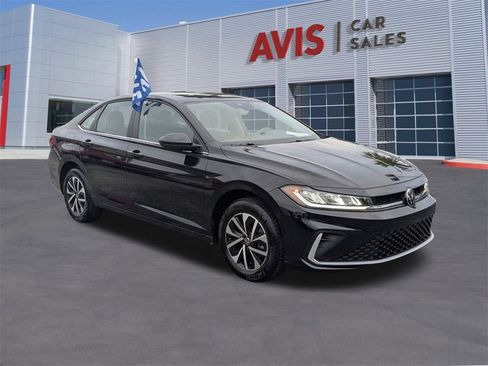 Used 2025 Volkswagen Jetta S image 3