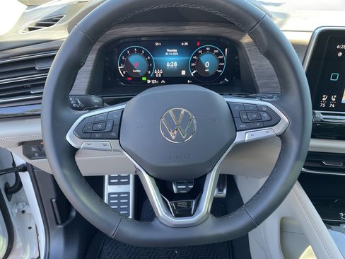 New 2026 Volkswagen Atlas SEL Premium R-Line AWD/4WD image 18