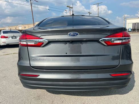Used 2019 Ford Fusion S image 4
