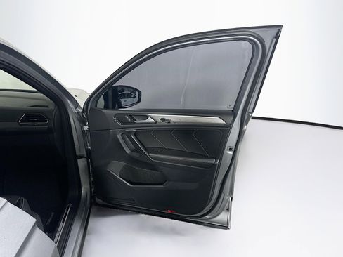 Used 2023 Volkswagen Tiguan SE R-Line FWD image 34