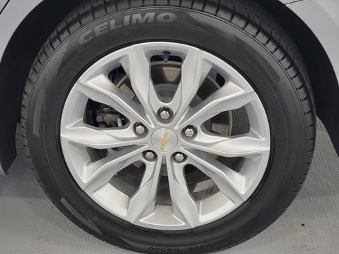 Used 2024 Chevrolet Malibu LT image 11