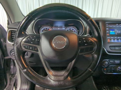 Used 2020 Jeep Cherokee Trailhawk w/ Cold Weather Group AWD/4WD image 28