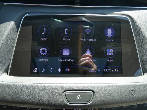Used 2019 Cadillac XT4 Luxury w/ Cold Weather Package FWD image 32