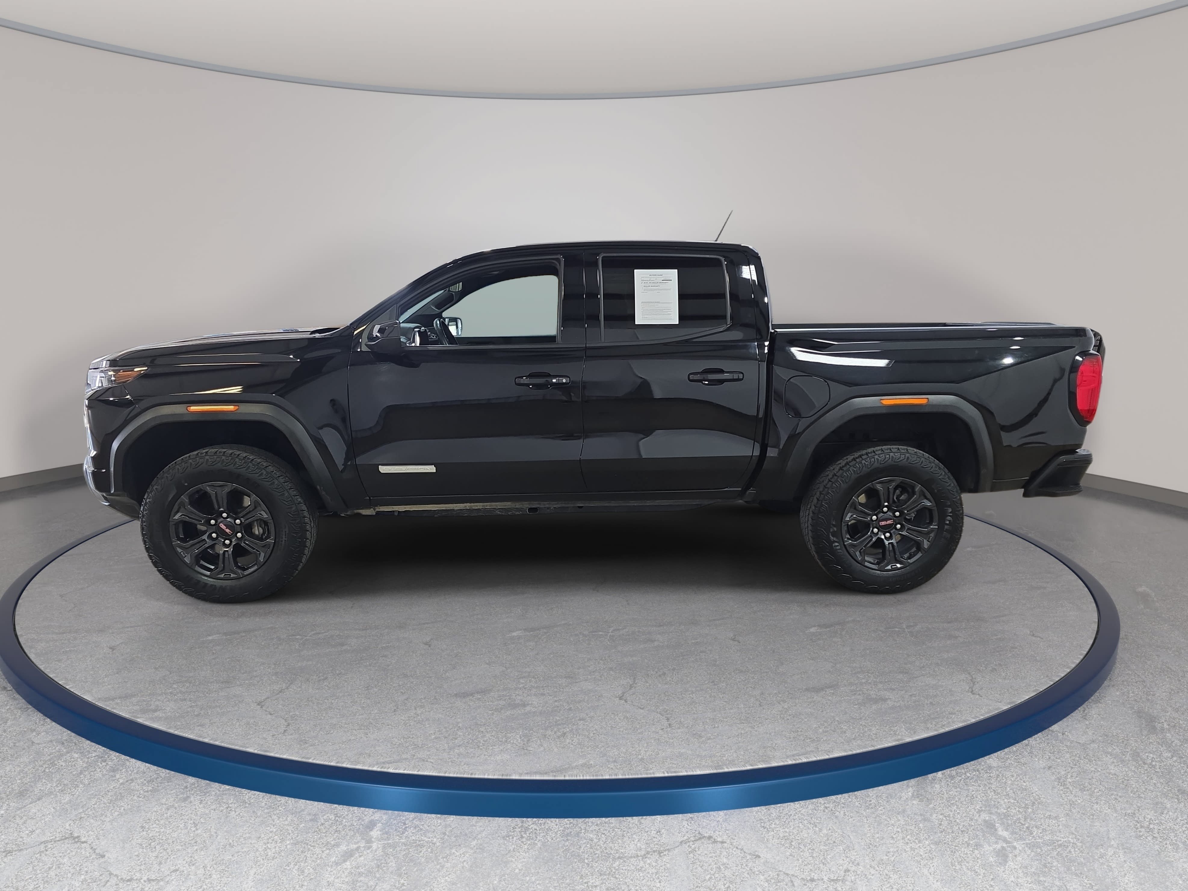 Used 2024 GMC Canyon Elevation w/ Convenience Package RWD image 9