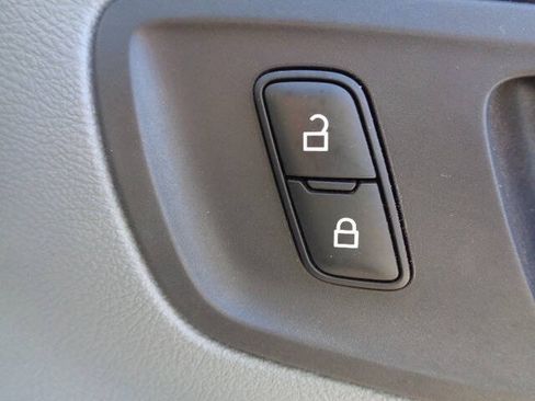 Used 2019 Ford Transit 250 130 Low Roof RWD image 23