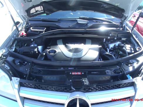 Used 2010 Mercedes-Benz GL 450 4MATIC image 28