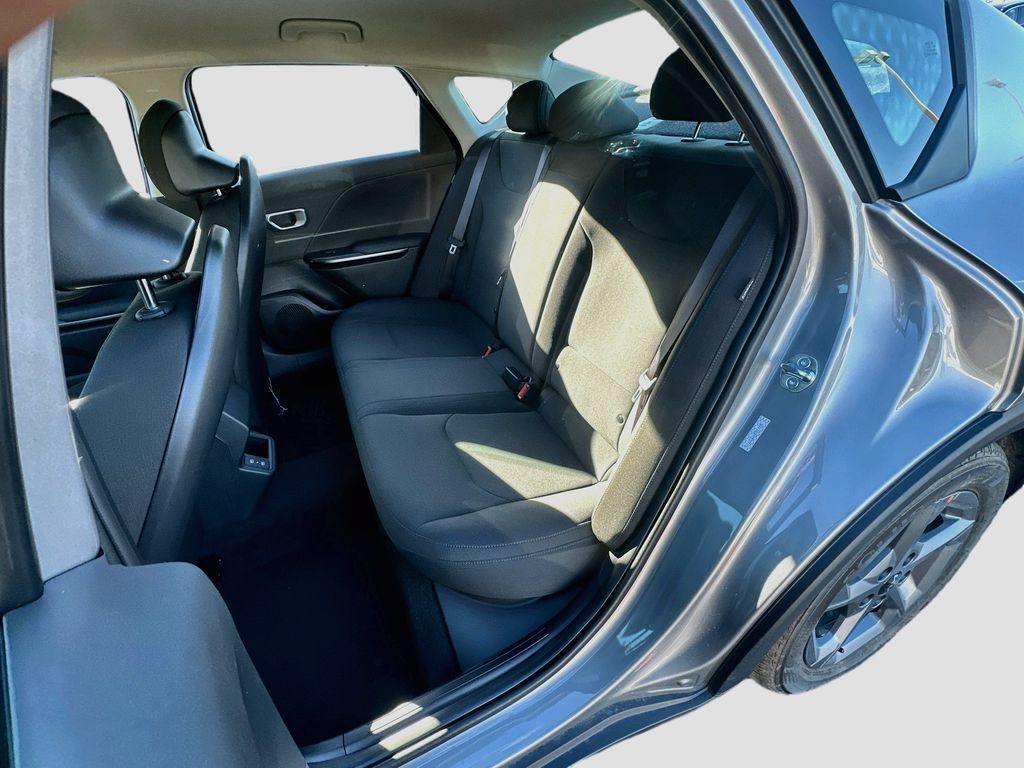 New 2026 Kia K4 FWD image 22