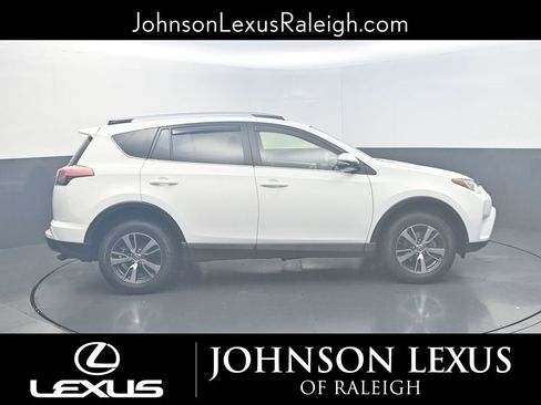 Used 2018 Toyota RAV4 XLE image 6
