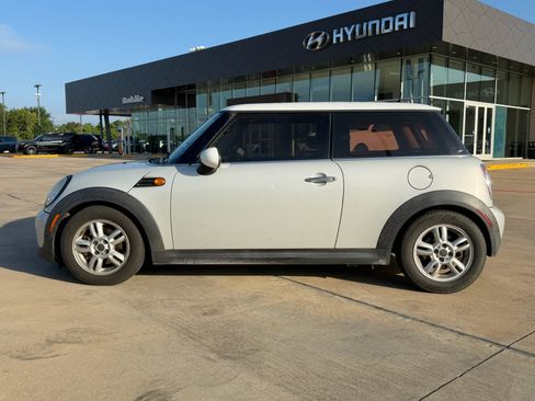 Used 2013 MINI Cooper Hardtop FWD image 2