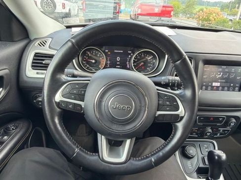 Used 2019 Jeep Compass Latitude w/ Popular Equipment Group AWD/4WD image 16