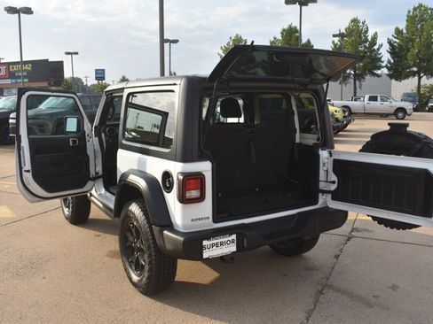 Used 2021 Jeep Wrangler Sport AWD/4WD image 15