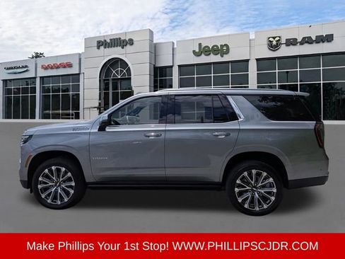 Used 2026 Chevrolet Tahoe High Country AWD/4WD image 6