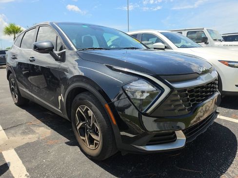 Certified 2023 Kia Sportage LX FWD image 3