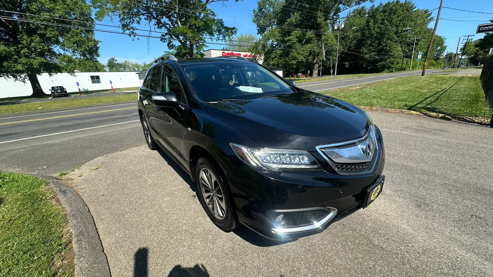 Used 2017 Acura RDX w/ Advance Package AWD/4WD image 3