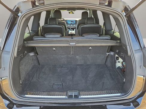 Used 2025 Mercedes-Benz GLS 450 4MATIC image 26