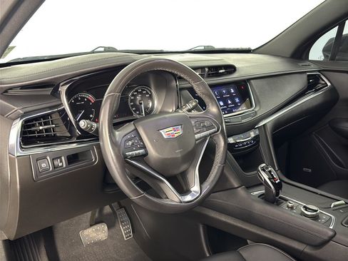 Used 2021 Cadillac XT6 Luxury FWD image 4
