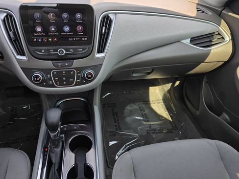 Used 2025 Chevrolet Malibu LT FWD image 20