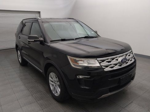 Used 2019 Ford Explorer XLT w/ Equipment Group 201A AWD/4WD image 13
