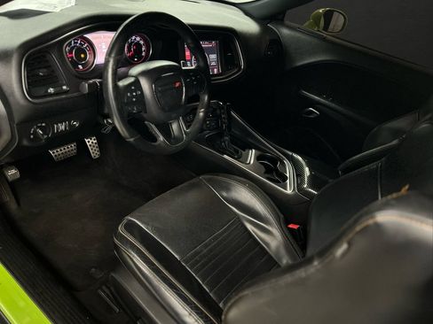Used 2015 Dodge Challenger R/T Plus RWD image 10