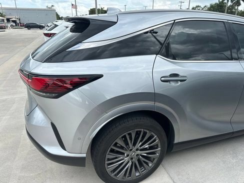 Used 2023 Lexus RX 350 FWD w/ Cold Area Package image 9