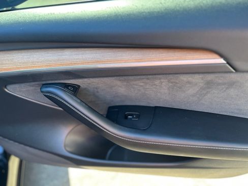 Used 2021 Tesla Model 3 Long Range AWD/4WD image 29