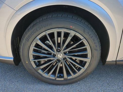 New 2026 Lexus RX 450h AWD image 11