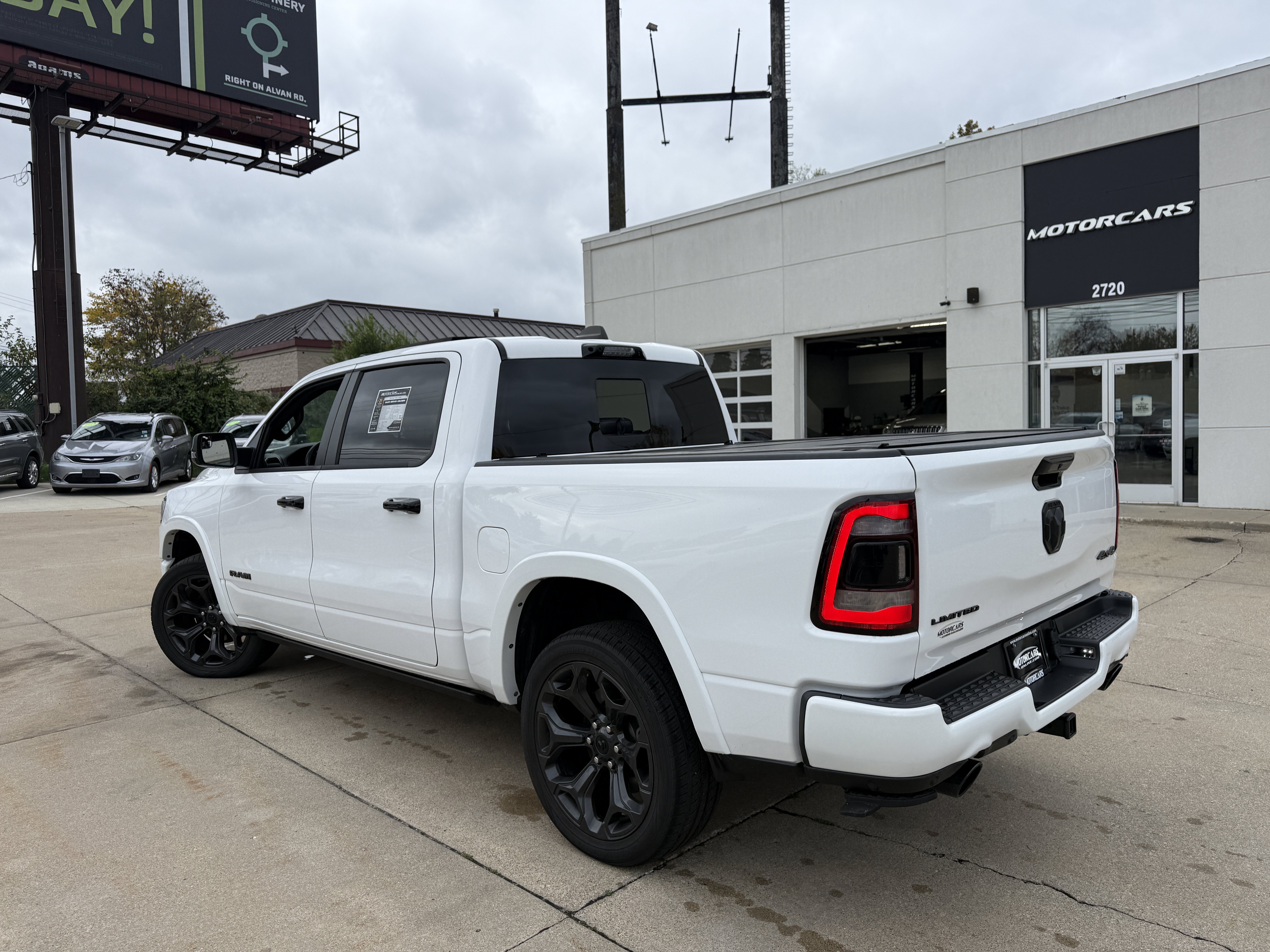 Used 2023 RAM 1500 Limited AWD/4WD image 5