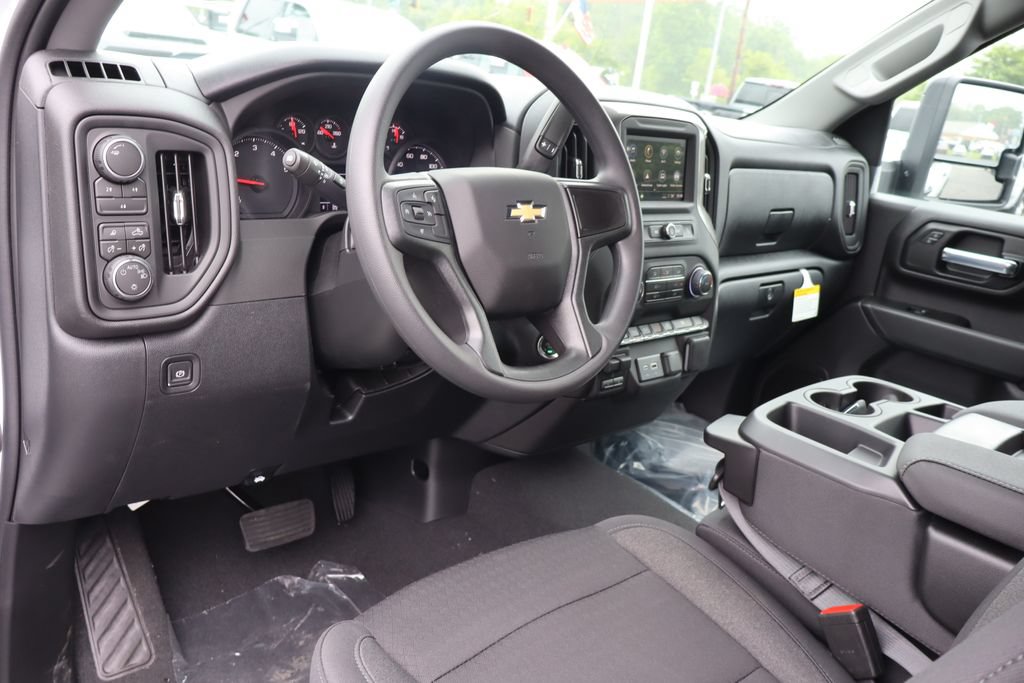 New 2026 Chevrolet Silverado 2500 Custom w/ Custom Value Package AWD/4WD image 6