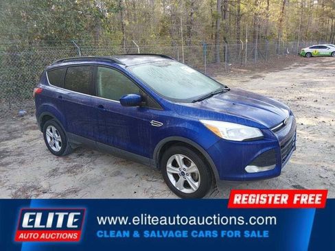 Used 2016 Ford Escape SE w/ Equipment Group 201A image 2