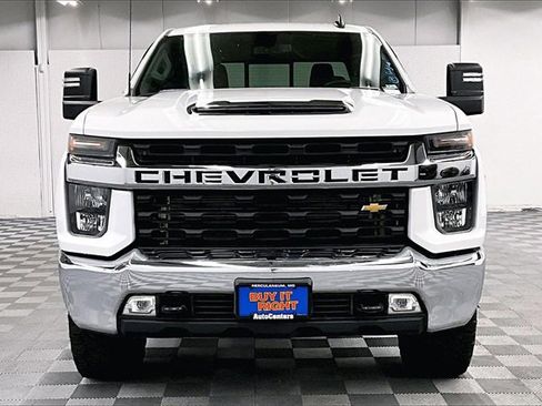 Used 2020 Chevrolet Silverado 2500 LT w/ Convenience Package image 3