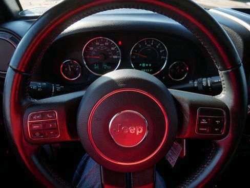 Used 2018 Jeep Wrangler Unlimited Sport image 23