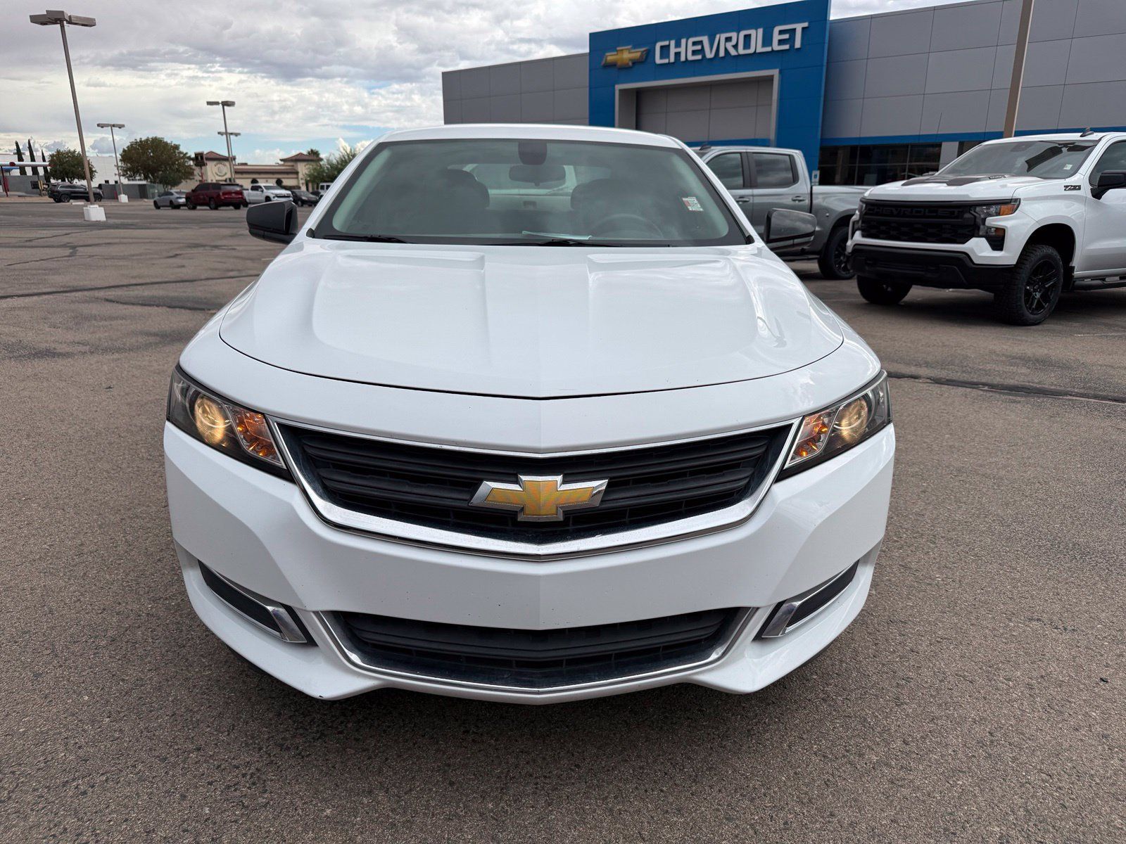 Used 2018 Chevrolet Impala LS FWD image 2