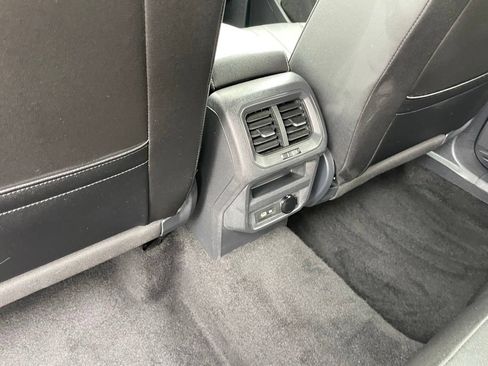 Used 2023 Volkswagen Tiguan SE R-Line AWD/4WD image 8
