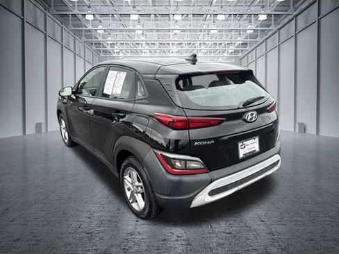 Used 2022 Hyundai Kona SE w/ Cargo Package FWD image 3