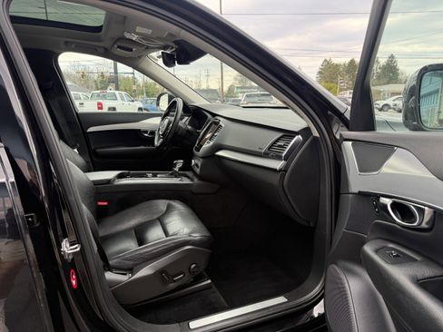 Used 2016 Volvo XC90 T5 Momentum AWD/4WD image 10