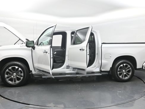 Used 2024 Chevrolet Silverado 1500 High Country w/ Z71 Off-Road Package AWD/4WD image 46