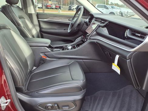 Used 2023 Jeep Grand Cherokee 4WD 4xe image 21