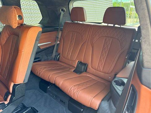 Used 2025 BMW X7 M60i AWD/4WD image 12