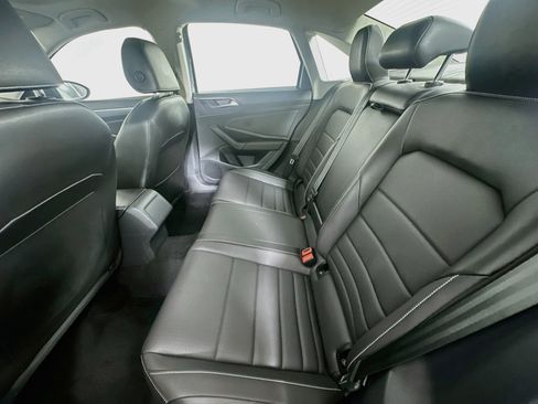 Used 2022 Volkswagen Jetta SE w/ Panoramic Sunroof Package FWD image 27