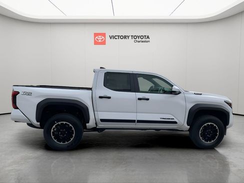 New 2025 Toyota Tacoma TRD Off-Road AWD/4WD image 34
