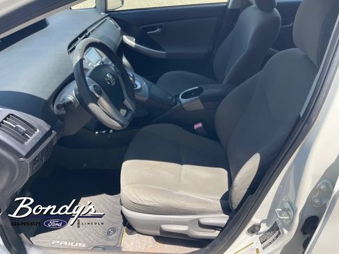 Used 2013 Toyota Prius Two FWD image 10