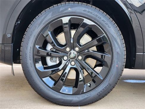 New 2025 Land Rover Discovery Sport S image 7