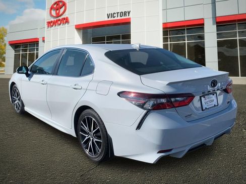 Used 2023 Toyota Camry SE w/ Convenience Package FWD image 5