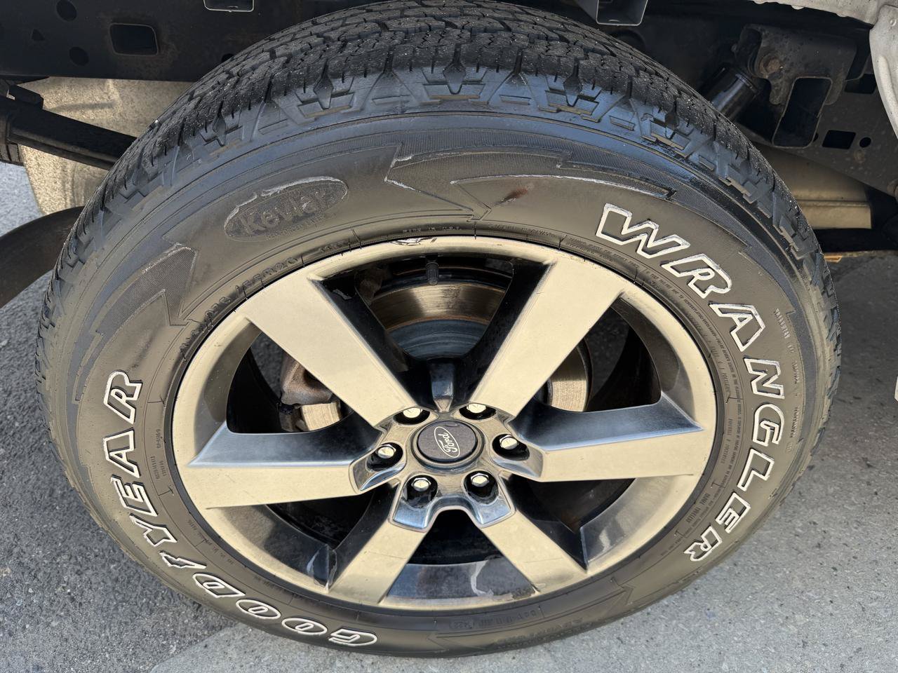 Used 2017 Ford F150 XLT w/ Equipment Group 302A Luxury RWD image 5